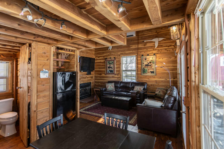Tiny Wood Cabin