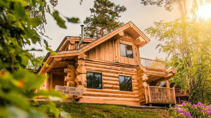 Luxurious Log Cabin