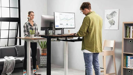 Why Is Standing While Working Popular? 6 Tips to Stand Correctly Without Harming Your Body