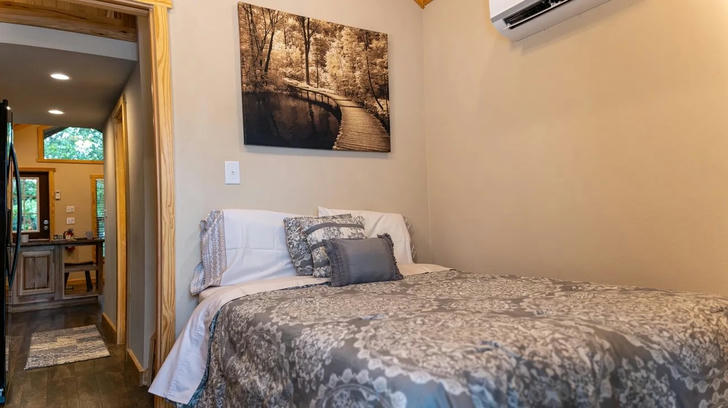 Take A Peek Inside This Charming Tiny Wood House take-a-peek-inside-this-charming-tiny-wood-house