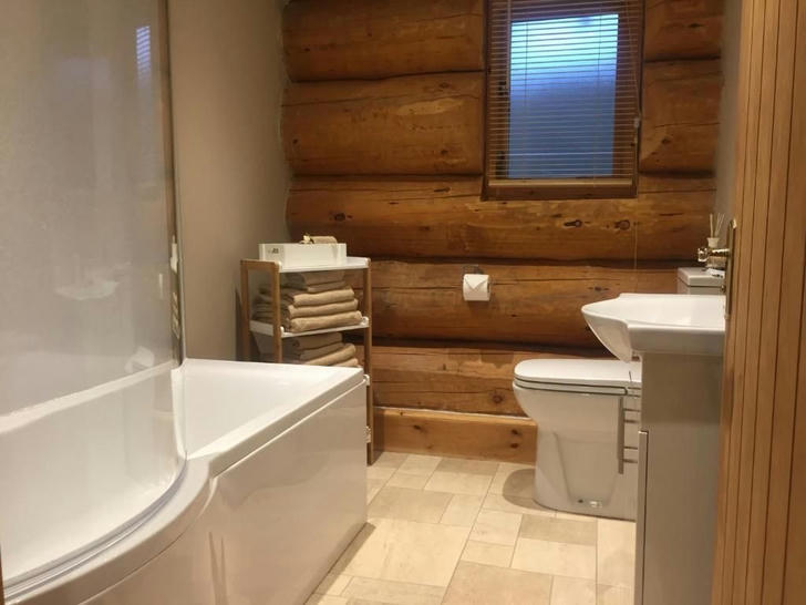 The Bathroom Of Tiny Wood House
